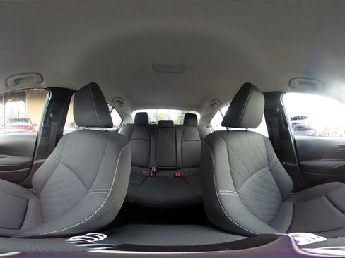 Used 2025 Toyota Corolla LE image 42