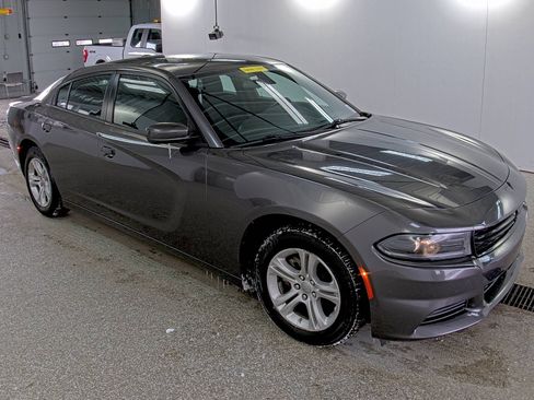 Used 2022 Dodge Charger SXT image 5