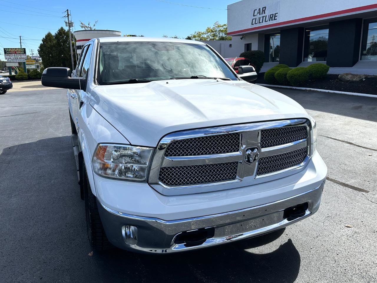 Used 2018 RAM 1500 SLT AWD/4WD image 2