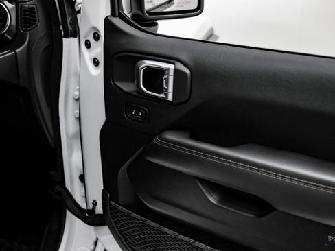 Used 2022 Jeep Wrangler Unlimited Rubicon w/ Xtreme Recon 35" Tire Package image 87