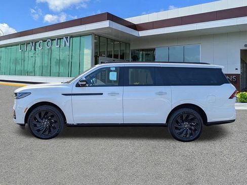 New 2025 Lincoln Navigator L Reserve w/ Jet Appearance Package AWD/4WD image 7