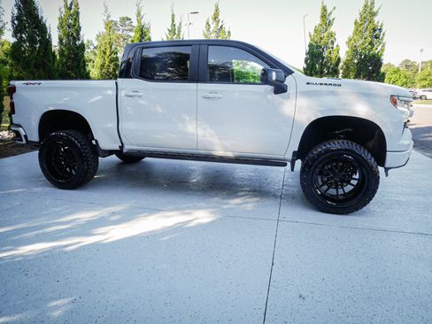 Used 2025 Chevrolet Silverado 1500 RST w/ Convenience Package II AWD/4WD image 11