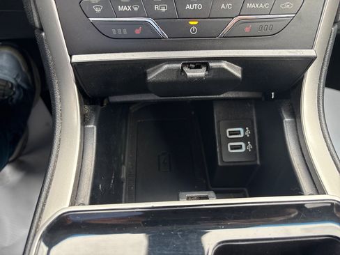 Used 2019 Ford Edge SEL w/ Equipment Group 201A AWD/4WD image 39