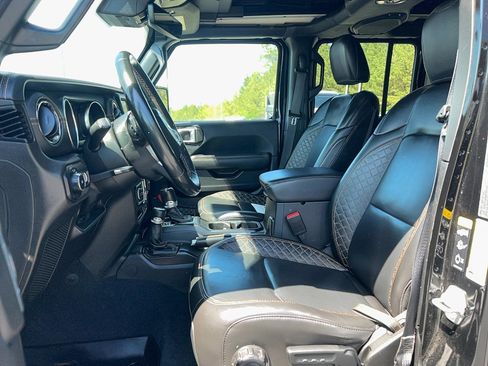 Used 2022 Jeep Wrangler Unlimited Sahara image 12