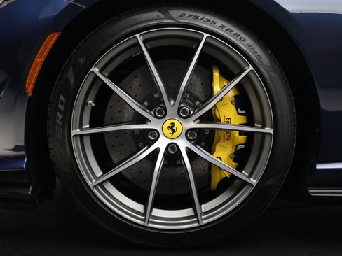 Certified 2022 Ferrari 812 GTS image 30