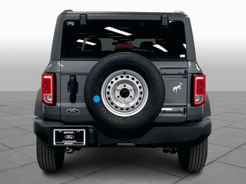 New 2025 Ford Bronco 4-Door image 5