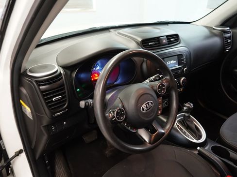 Used 2016 Kia Soul w/ Convenience Package FWD image 7