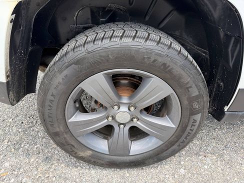 Used 2017 Jeep Patriot High Altitude AWD/4WD image 26