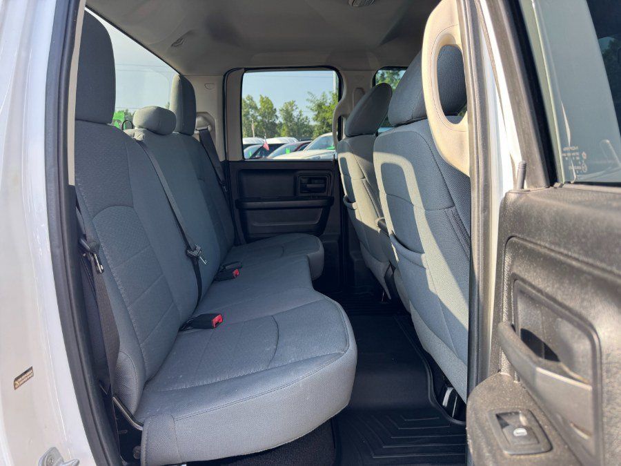 Used 2013 RAM 1500 ST w/ SXT Appearance Group AWD/4WD image 17