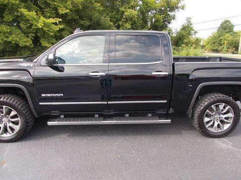 Used 2017 GMC Sierra 1500 SLT w/ SLT Premium Package AWD/4WD image 6