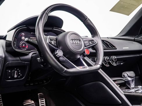 Used 2017 Audi R8 V10 w/ Carbon Exterior Package AWD/4WD image 24