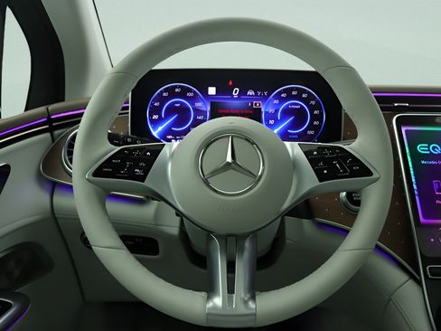 Certified 2023 Mercedes-Benz EQE 350+ SUV image 8