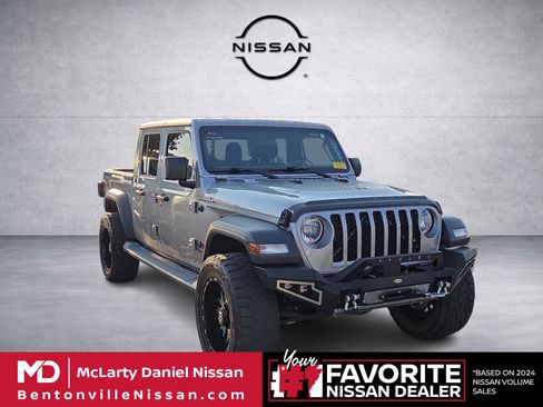 Used 2021 Jeep Gladiator Sport w/ Trailer Tow Package AWD/4WD image 1