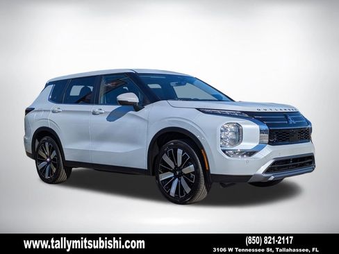 New 2026 Mitsubishi Outlander SE image 1