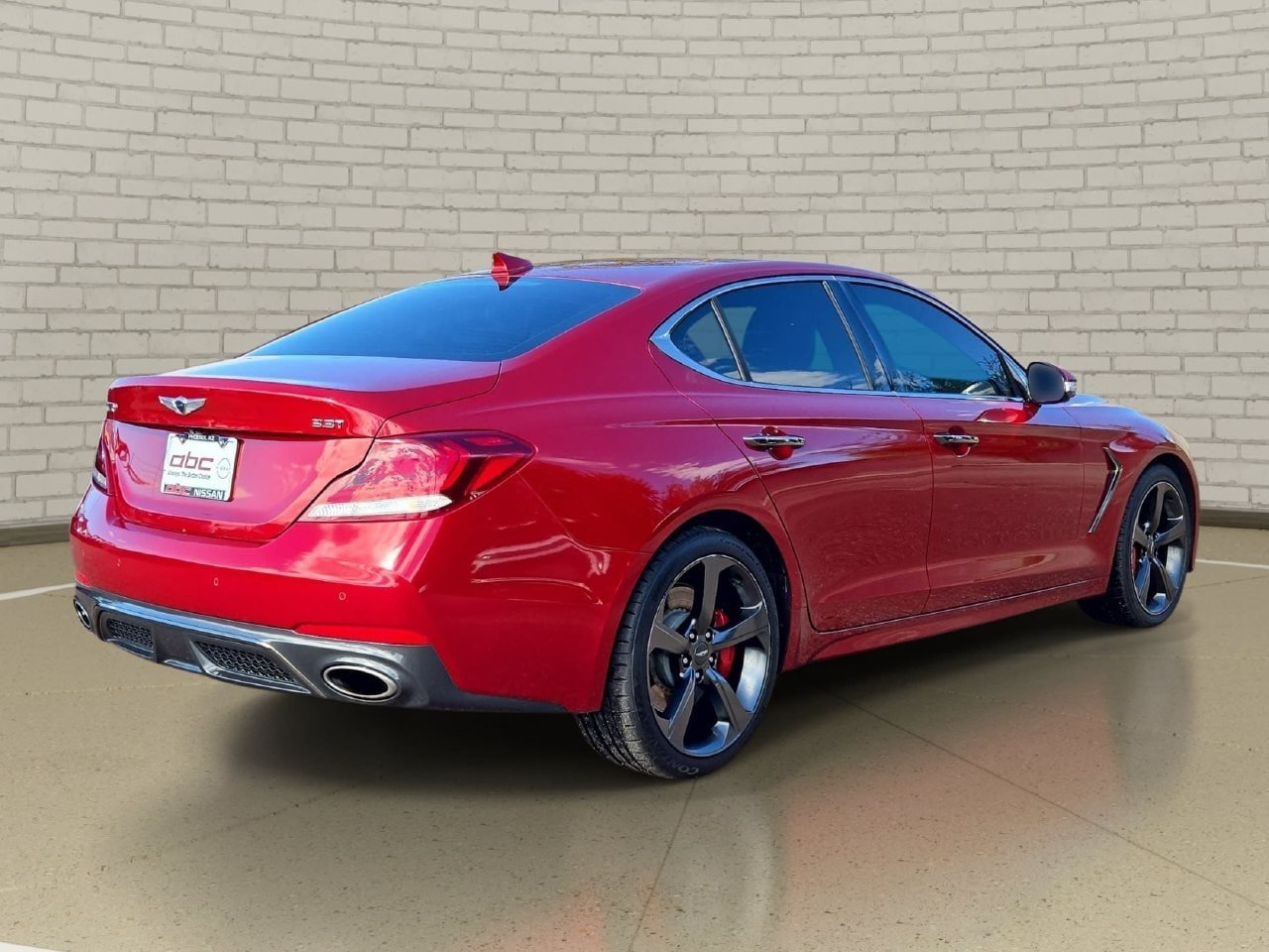 Used 2019 Genesis G70 3.3T Dynamic RWD image 5