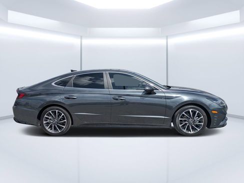 Used 2023 Hyundai Sonata Limited w/ Cargo Package FWD image 2