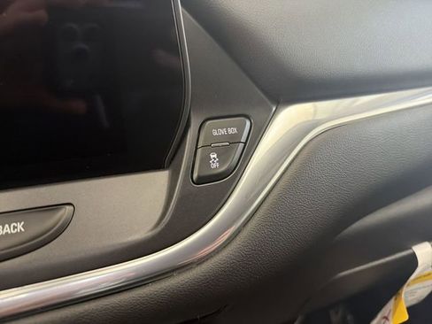 Used 2024 Chevrolet Blazer LT w/ Midnight/Sport Edition image 32