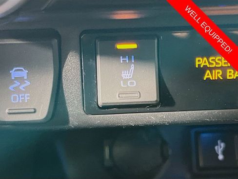 Used 2022 Toyota RAV4 XSE AWD/4WD image 19