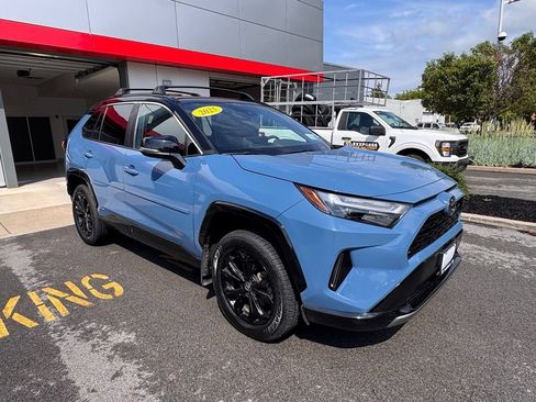 Used 2025 Toyota RAV4 XSE AWD/4WD image 29