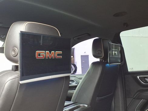 Certified 2021 GMC Yukon XL SLT AWD/4WD image 11