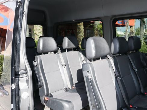 Used 2018 Mercedes-Benz Sprinter 2500 image 13