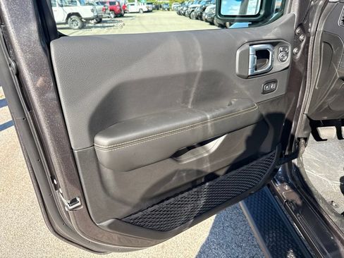 New 2027 Jeep Wrangler Unlimited Sahara AWD/4WD image 17