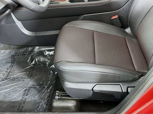 Certified 2025 Nissan Kicks SR AWD/4WD image 27