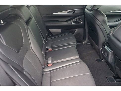 New 2026 INFINITI QX60 Luxe image 18