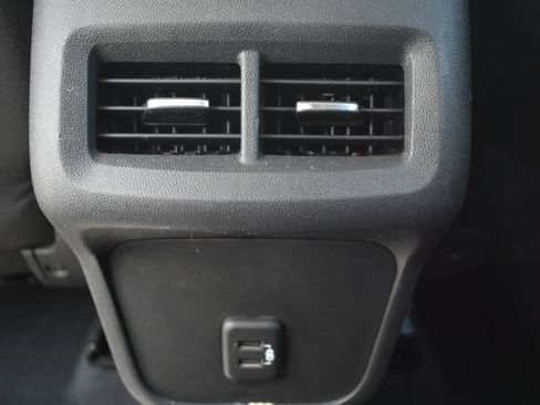 Used 2020 Chevrolet Equinox LT AWD/4WD image 35