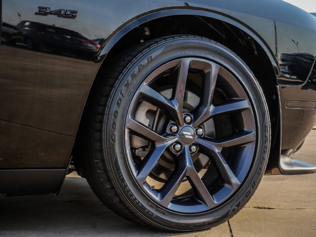 Used 2023 Dodge Challenger R/T w/ Blacktop Package RWD image 9