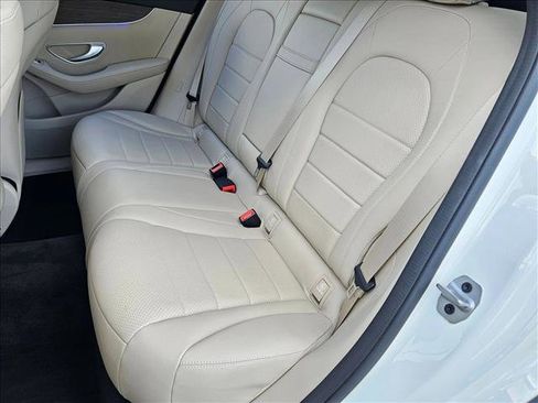 Used 2022 Mercedes-Benz GLC 300 image 17