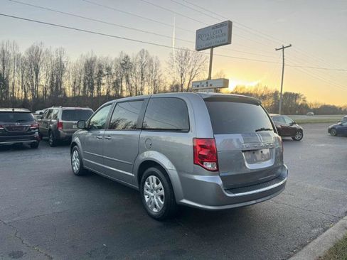 Used 2016 Dodge Grand Caravan SE w/ Quick Order Package 29E SE image 7