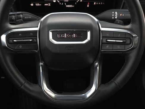 Used 2025 GMC Terrain Elevation image 22