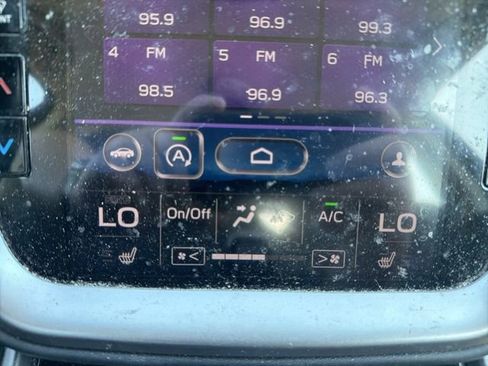 Used 2022 Subaru Legacy Premium AWD/4WD image 17