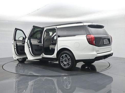 Used 2025 Ford Expedition Max Active image 40