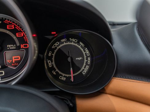 Used 2017 Ferrari California T image 94