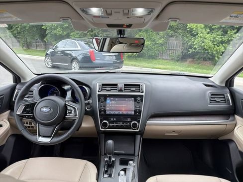 Used 2019 Subaru Outback 2.5i Limited w/ Popular Package #2 AWD/4WD image 19