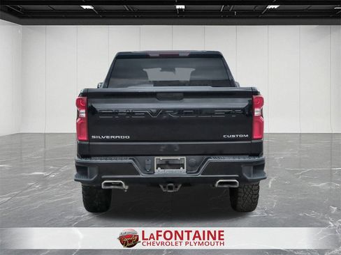 Certified 2021 Chevrolet Silverado 1500 Custom Trail Boss w/ LPO, Dark Essentials Package image 7