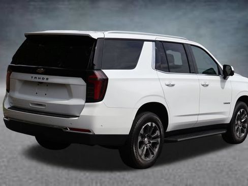 Used 2025 Chevrolet Tahoe LS AWD/4WD image 3