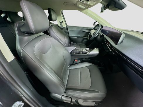 Used 2024 Kia EV6 Light RWD image 30