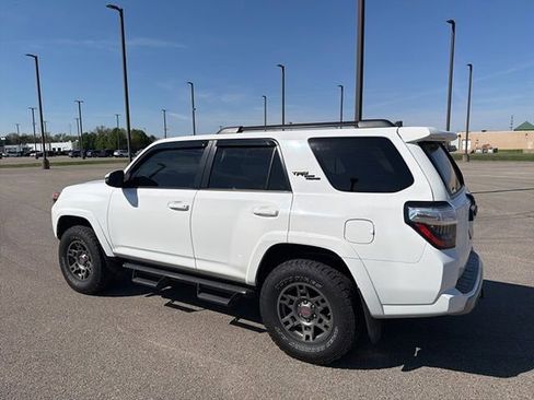 Certified 2020 Toyota 4Runner TRD Off-Road Premium w/ Moonroof Package image 15