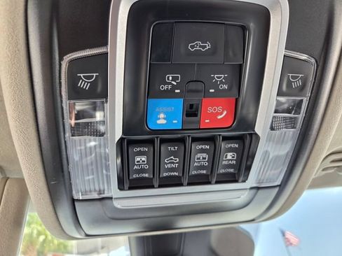 Used 2025 RAM 1500 Tungsten AWD/4WD image 36