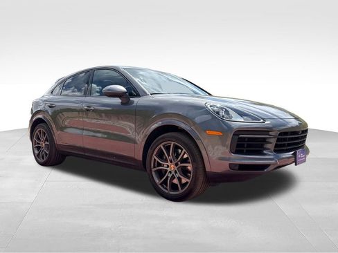 Used 2023 Porsche Cayenne Coupe AWD/4WD image 1