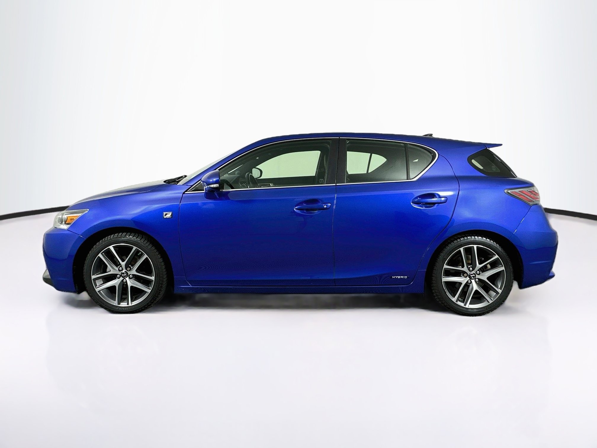 Used 2016 Lexus CT 200h w/ Navigation Package FWD image 4