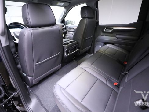 New 2026 GMC Sierra 1500 Denali w/ Technology Package image 9