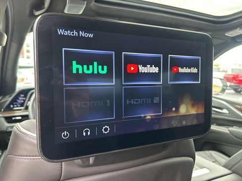 Used 2024 Cadillac Escalade Sport Platinum w/ LPO, ONYX Package image 48