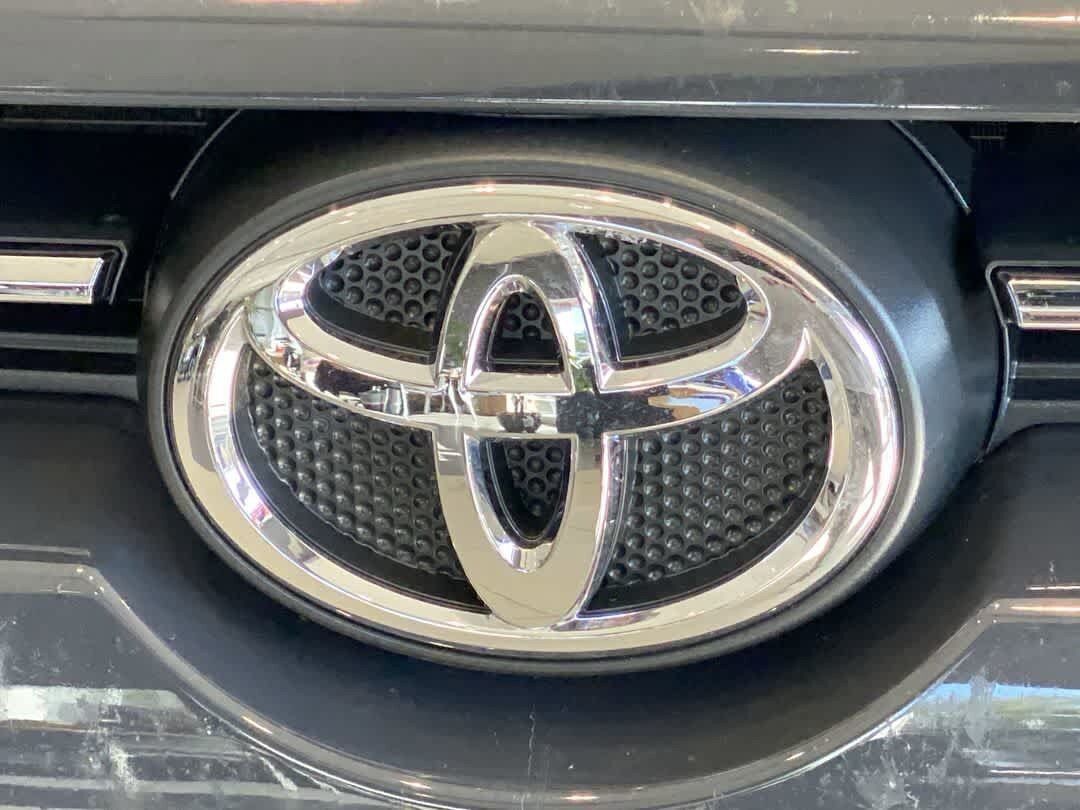 Certified 2024 Toyota 4Runner SR5 AWD/4WD image 10