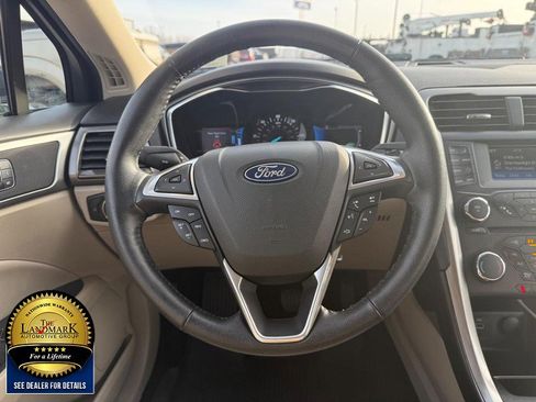 Used 2018 Ford Fusion SE w/ Equipment Group 602A image 17