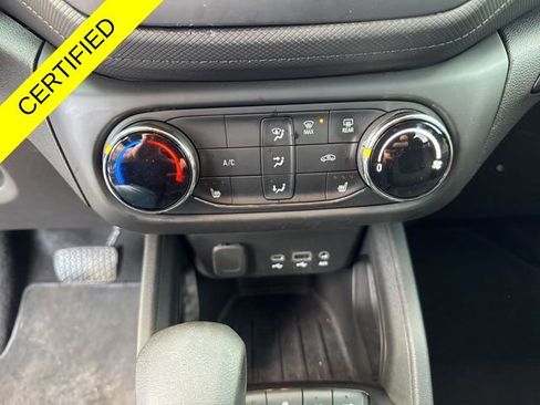 Used 2023 Chevrolet TrailBlazer LT AWD/4WD image 12