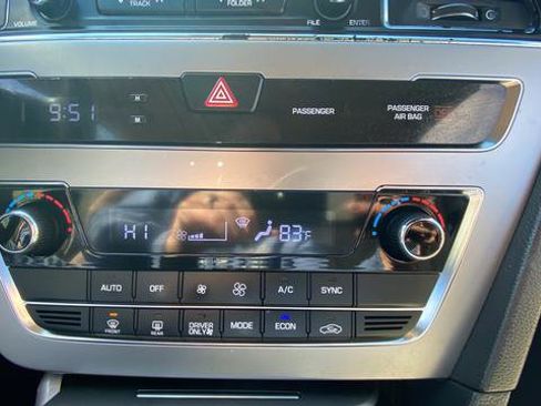 Used 2016 Hyundai Sonata SE FWD image 15